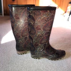 5/$25 !!! ⭐️  Paisley rain boots